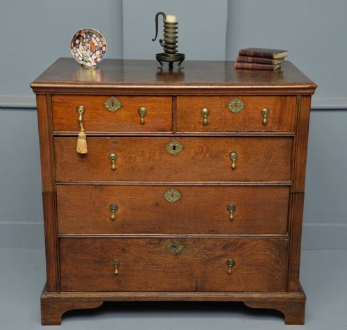 Charming Early 18th Century Oak Chest of Drawers