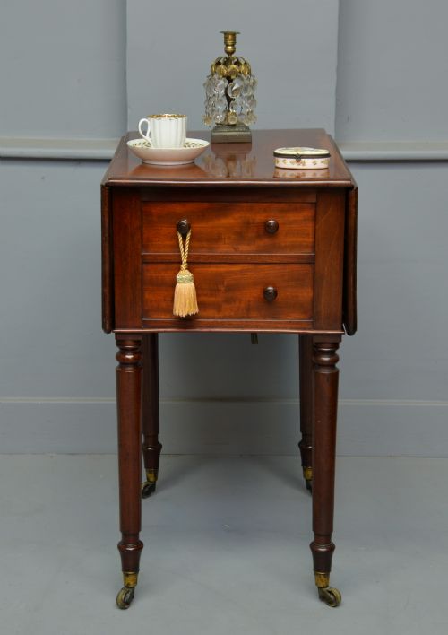 Georgian Solid Mahogany Side / Lamp / Work Table