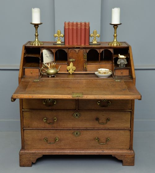 Charming Queen Anne Oak Bureau / Desk / Chest of Drawers
