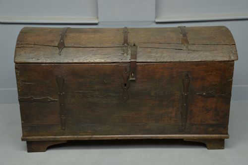 fig 1. 18th Century Oak Seaman`s Chest-Treasure Chest !