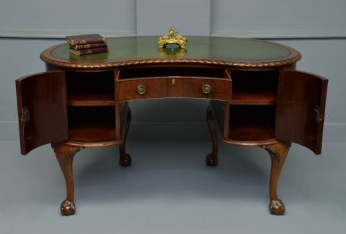 fig 1. Early 20th Century Mahogany Kidney Shaped Desk