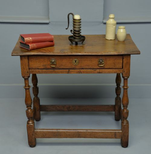 Early 18th Century Oak Side Table