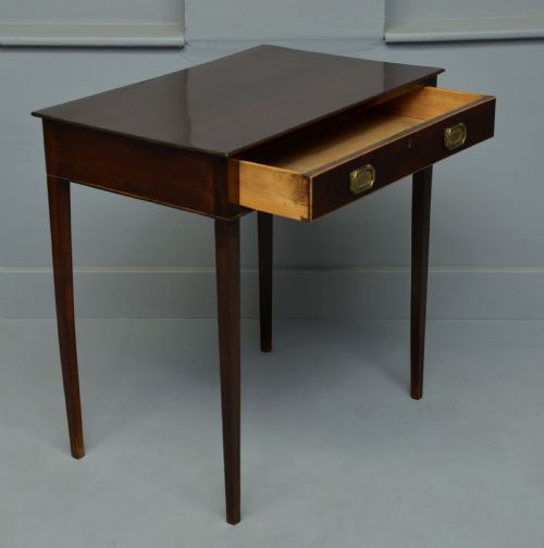 fig 4. Elegant George III Mahogany Side Table