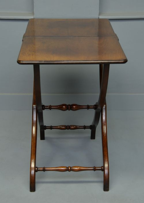 fig 3. Fine Early 19th C Mahogany Campaign Table