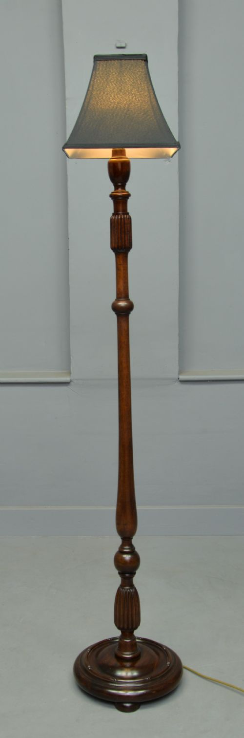 Early 20th Century Mahogany Standard Lamp