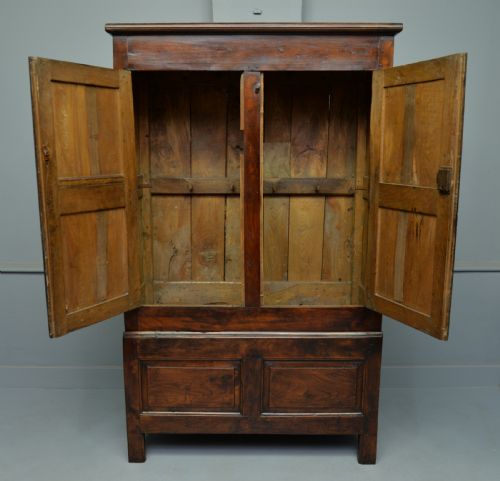 fig 2. Charming 17th Century Oak Two Part Livery Cupboard / Wardrobe 