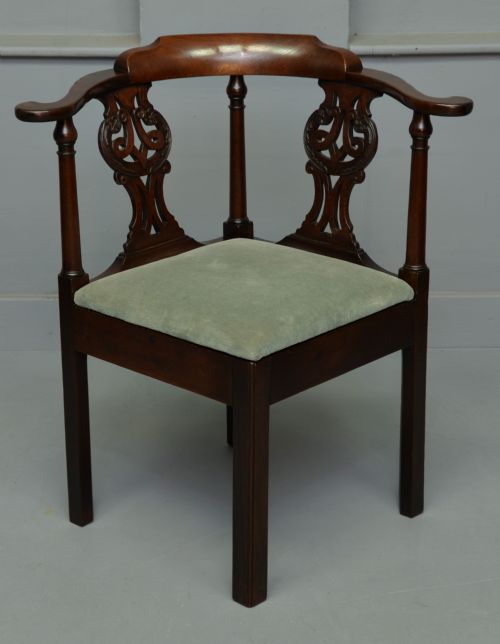 Fine Georgian Mahogany Corner Chair C1760