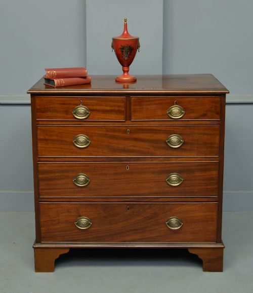 Georgian Medium Sized Mahogany Chest of Drawers