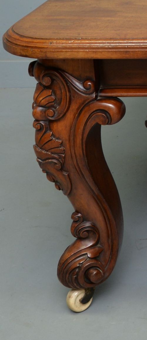 fig 3. Victorian Mahogany Dining Table Seats 6