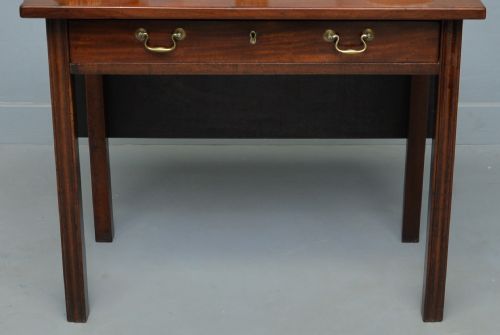 fig 3. Georgian Mahogany Side / Tea Table