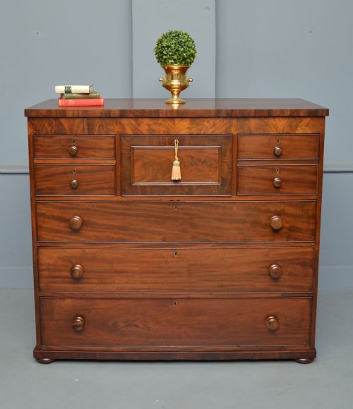 Handsome Victorian Mahogany Chest of Drawers