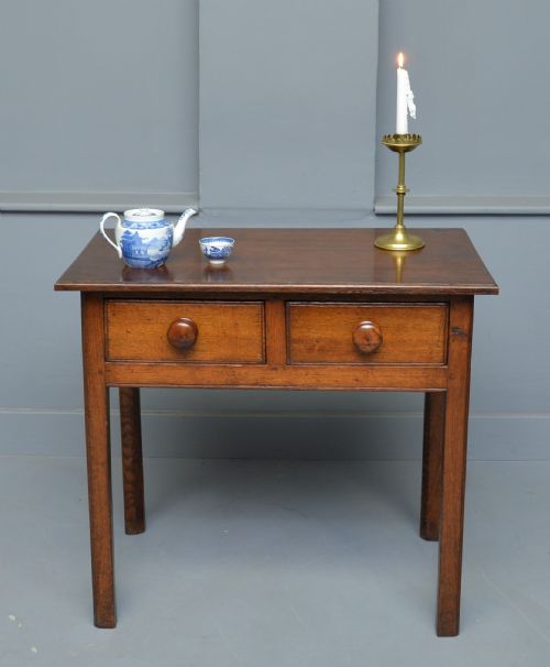 georgian oak side table - CATEGORY: ANTIQUE TABLES - DATED GEORGIAN