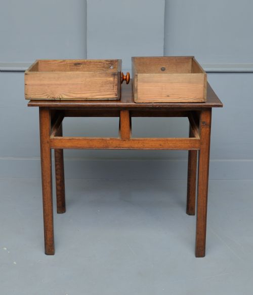 GEORGIAN OAK SIDE TABLE - ADDITIONAL PHOTO 3