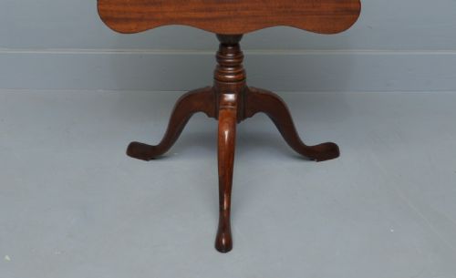 GEORGIAN MAHOGANY SERPENTINE TILTTOP SIDE WINE TABLE - ADDITIONAL PHOTO 3