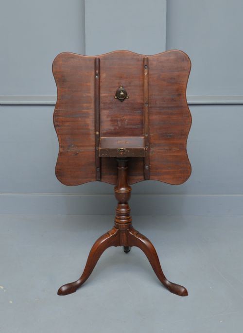 GEORGIAN MAHOGANY SERPENTINE TILTTOP SIDE WINE TABLE - ADDITIONAL PHOTO 4