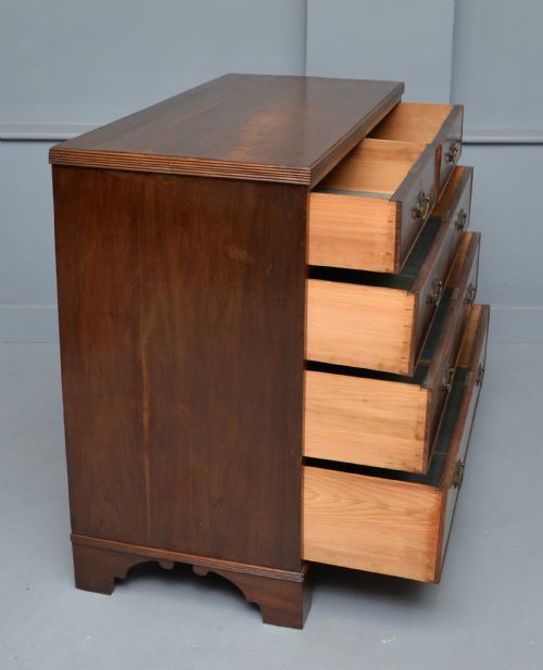 GEORGIAN FLAME MAHOGANY CHEST OF DRAWERS - ADDITIONAL PHOTO 5