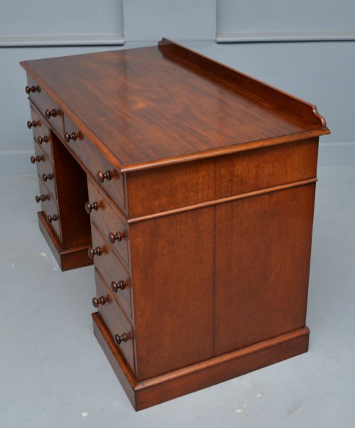 VICTORIAN FLAME MAHOGANY PEDESTAL DESK - ADDITIONAL PHOTO 4