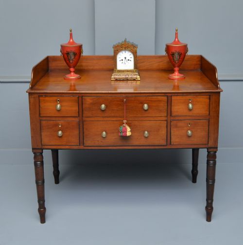 handsome georgian mahogany sideboard wash stand - CATEGORY: ANTIQUE SIDEBOARDS - DATED GEORGIAN