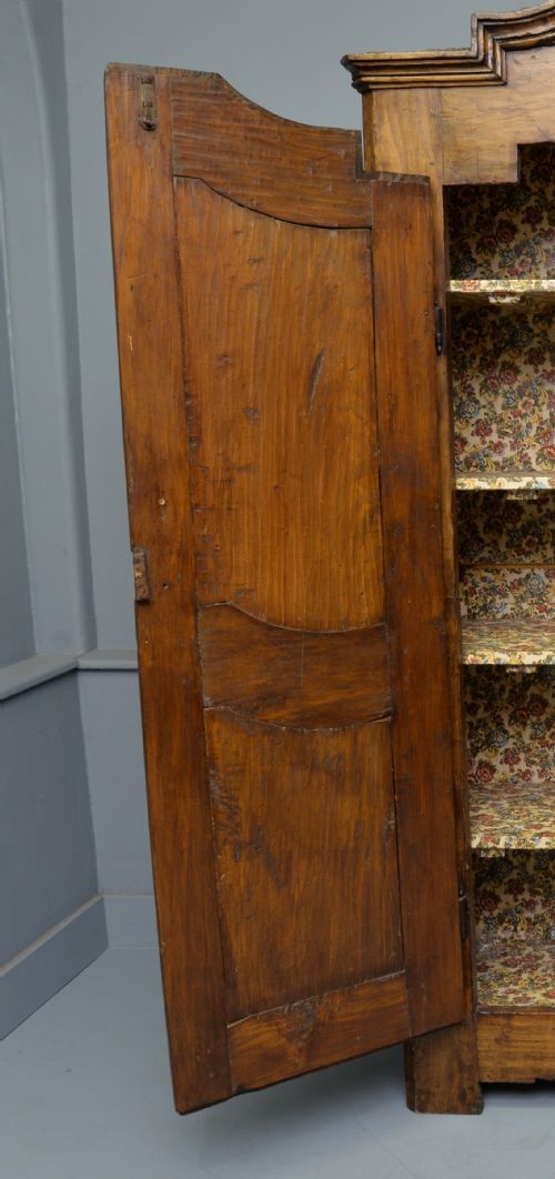 18THC FRENCH WALNUT ARMOIRE - ADDITIONAL PHOTO 3