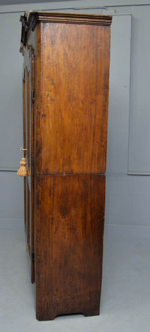 18THC FRENCH WALNUT ARMOIRE - ADDITIONAL PHOTO 11