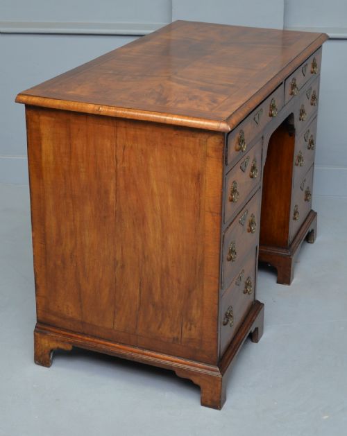 GEORGIAN FIGURED WALNUT KNEEHOLEDESK - ADDITIONAL PHOTO 10