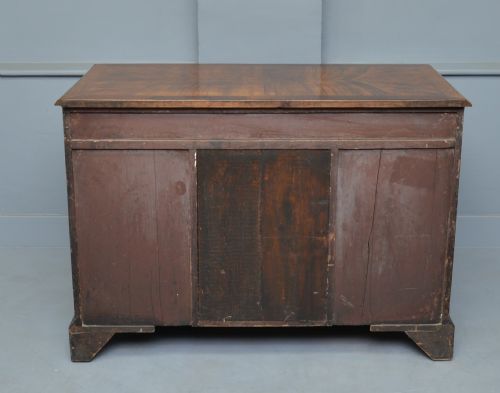 GEORGIAN FIGURED WALNUT KNEEHOLEDESK - ADDITIONAL PHOTO 15