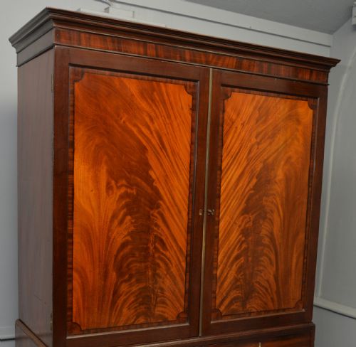 GEORGIAN FLAME MAHOGANY LINEN PRESS WARDROBE - ADDITIONAL PHOTO 6