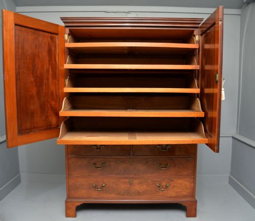 GEORGIAN FLAME MAHOGANY LINEN PRESS - ADDITIONAL PHOTO 2