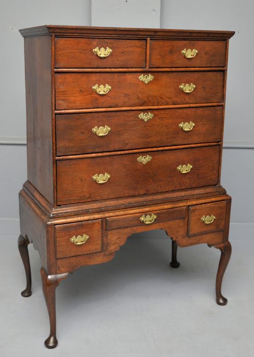 HANDSOME EARLY 18TH CENTURY OAK CHEST ON STAND - ADDITIONAL PHOTO 5