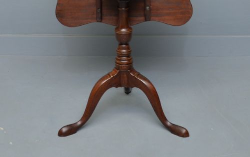 GEORGIAN MAHOGANY SERPENTINE TILTTOP SIDE WINE TEA LAMP TABLE - ADDITIONAL PHOTO 9