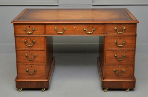 VICTORIAN MAHOGANY PEDESTAL DESK - ADDITIONAL PHOTO 12
