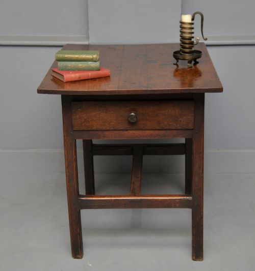 GEORGIAN COUNTRY OAK SIDE TABLE - ADDITIONAL PHOTO 1