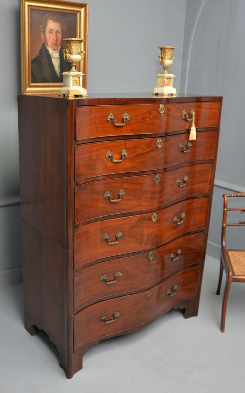 TALL GEORGIAN MAHOGANY SERPENTINE CHEST OF DRAWERS - ADDITIONAL PHOTO 4