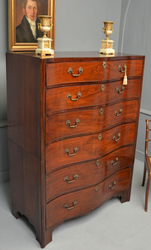 TALL GEORGIAN MAHOGANY SERPENTINE CHEST OF DRAWERS - ADDITIONAL PHOTO 5