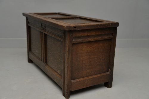 SMALL EARLY 18TH CENTURY OAK COFFER BLANKET BOX CHEST - ADDITIONAL PHOTO 5