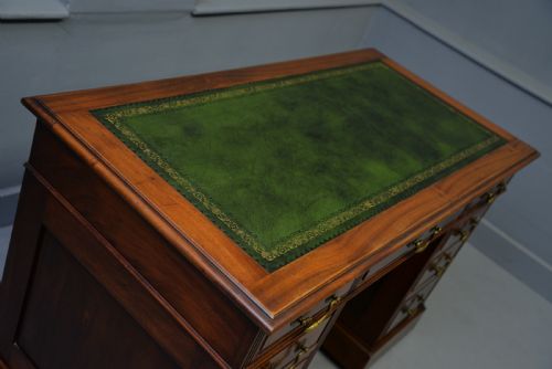 VICTORIAN SOLID MAHOGANY PEDESTAL DESK - ADDITIONAL PHOTO 11