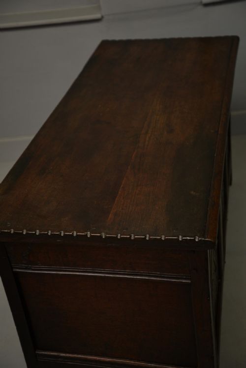CHARMING 17TH CENTURY CARVED OAK COFFER CHEST - ADDITIONAL PHOTO 20