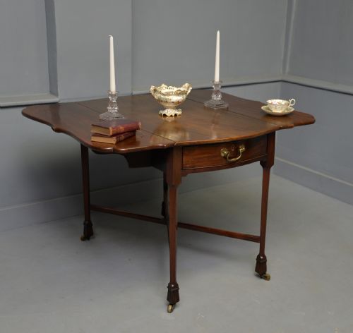 UNUSUAL GEORGIAN GEORGE III MAHOGANY BUTTERFLY PEMBROKE DINING TABLE - ADDITIONAL PHOTO 25