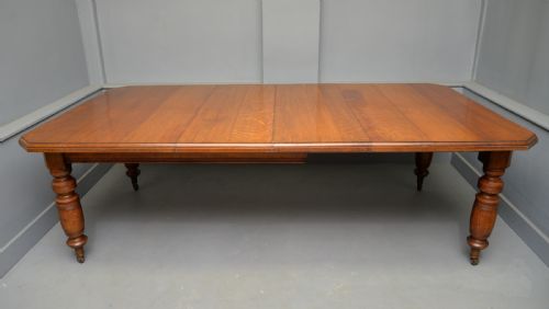VICTORIAN GOLDEN OAK EXTENDING DINING TABLE - ADDITIONAL PHOTO 4