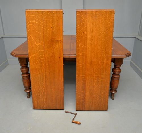 VICTORIAN GOLDEN OAK EXTENDING DINING TABLE - ADDITIONAL PHOTO 6