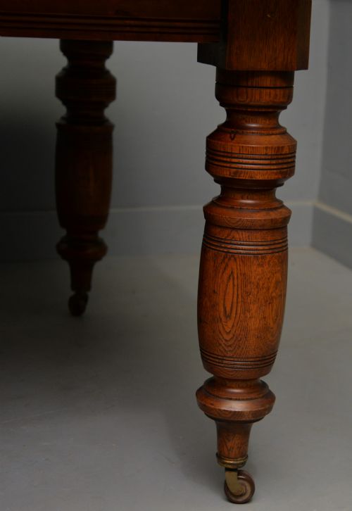 VICTORIAN GOLDEN OAK EXTENDING DINING TABLE - ADDITIONAL PHOTO 11