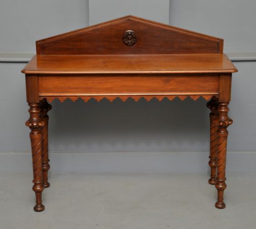 VICTORIAN WALNUT GOTHIC REVIVAL HALL SIDE LAMP TABLE - ADDITIONAL PHOTO 2