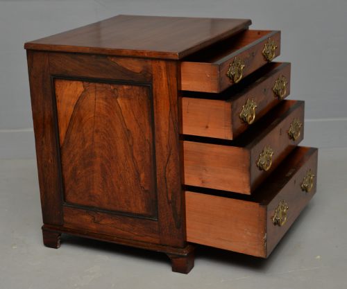 CHARMING SMALL REGENCY ROSEWOOD CHEST OF DRAWERS - ADDITIONAL PHOTO 10