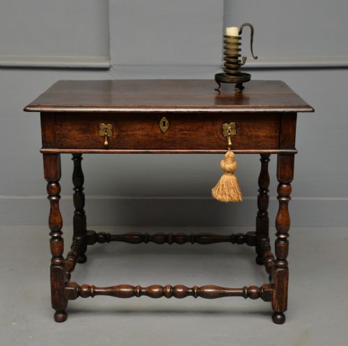 CHARMING 17TH CENTURY OAK SIDE TABLE - ADDITIONAL PHOTO 7