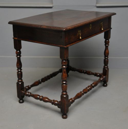CHARMING 17TH CENTURY OAK SIDE TABLE - ADDITIONAL PHOTO 10
