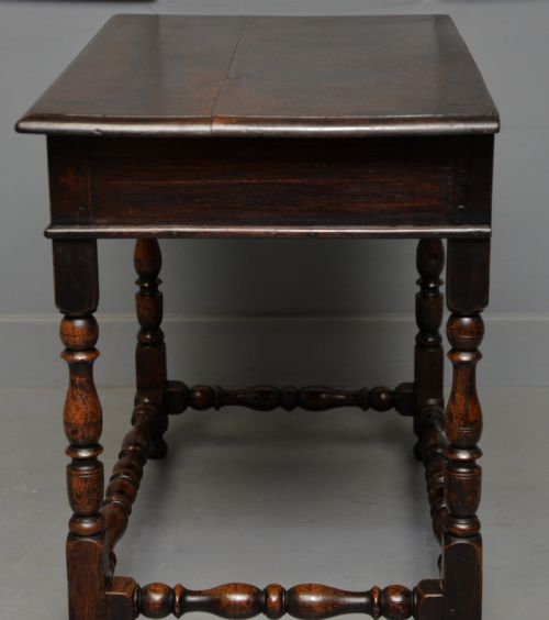CHARMING 17TH CENTURY OAK SIDE TABLE - ADDITIONAL PHOTO 15