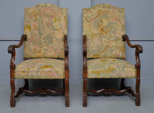 PAIR OF LOUIS XIII STYLE WALNUT ARMCHAIRS WITH TAPESTRY UPHOLSTERY - ADDITIONAL PHOTO 8