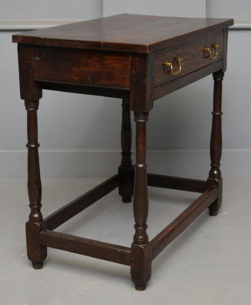 CHARMING 18TH CENTURY OAK SIDE TABLE - ADDITIONAL PHOTO 6