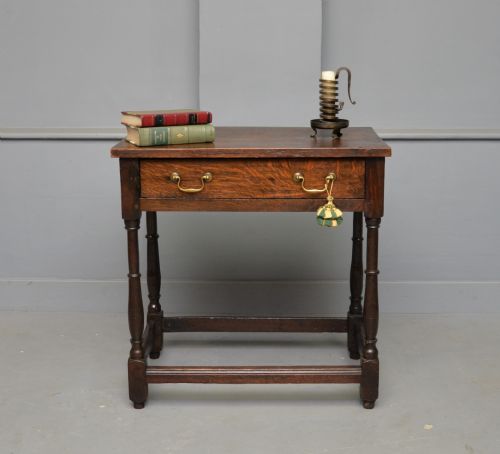 CHARMING 18TH CENTURY OAK SIDE TABLE - ADDITIONAL PHOTO 15