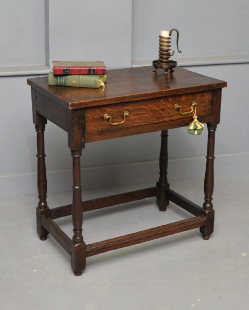 CHARMING 18TH CENTURY OAK SIDE TABLE - ADDITIONAL PHOTO 16